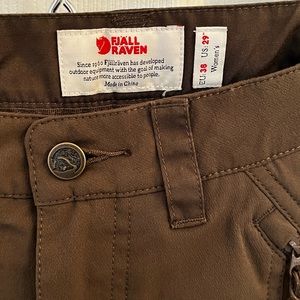 Fjallraven Nikka Trousers Regular Fit Mid Waist, Size 29.